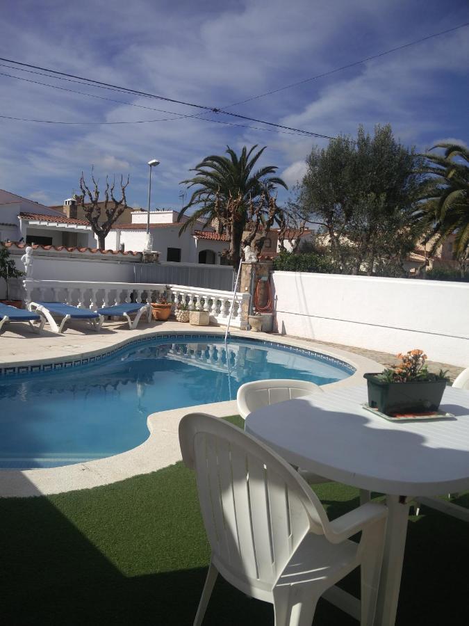 Alberes 61-B Empuriarent Villa Empuriabrava Bagian luar foto