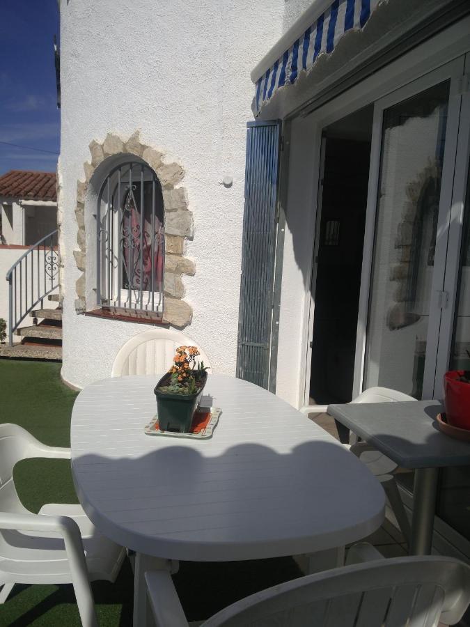 Alberes 61-B Empuriarent Villa Empuriabrava Bagian luar foto