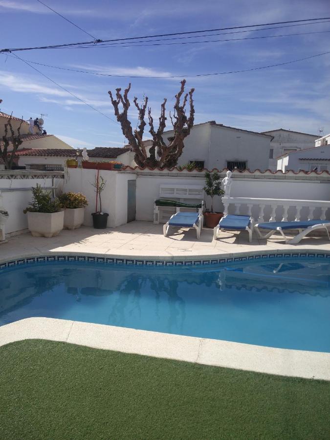 Alberes 61-B Empuriarent Villa Empuriabrava Bagian luar foto